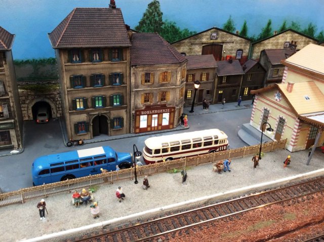 DLB2016-CMA-train-11