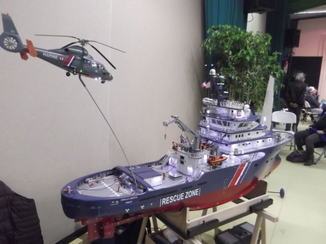 Poissy2015-StandCMA-04